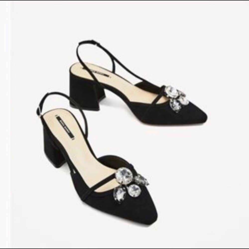 NWOT Zara black Jeweled Close Toe Heel Pump
